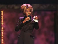 Whitney Houston 