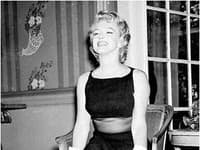 vogue.co.uk, styleist.com