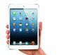 Štýlový iPad mini v ruke