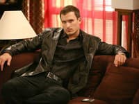Ján Koleník od začiatku vysielania Paneláku zastáva postavu drsného mafiána Masláka