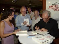Jozef Heriban takto rozdával autogramy ku knihe, na ktorej pracoval 20 rokov