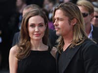 Angelina je na Brada mimoriadne žiarlivá