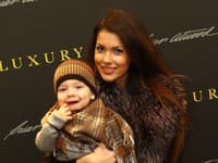 Modelka Simona Brnová-Slobodníková so synčekom Adamkom