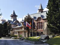 Vstup do Grand Hotel Kempinski High Tatras