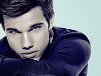 Herec Taylor Lautner známy z filmu Súmrak, zarába slušné peniaze, no dom si sám ešte nekúpil