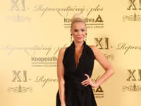 Lekárka Alena Pallová zvolila rafinovanú róbu a potvrdila fakt, že v jednoduchosti je krása