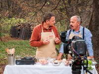 TV Paprika je známa svojimi výbornými reláciami o varení a jednu z nich je aj Nech ťa šéf sprevádza