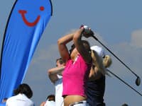 Skúsenejší golfoví hráči predviedli svoje schopnosti v golfovom rezorte Black Stork na ihriskách s 9 a 18 jamkami