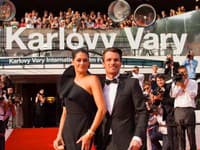 Moderátor Leoš Mareš a modelka Petra Faltýnová, ktorá sa premenila na elegantnú dámu