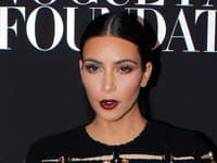 Kim Kardashian sa začala pohybovať vo vyšších kruhoch vďaka Paris Hilton