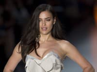 Irina Shayk má jedno z najobdivovanejších poprsí na svete