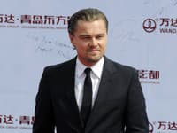 Leonardo DiCaprio je opäť single a všetky dámy sa neuveriteľne tešia