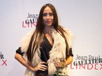 Tanečnica Natália Glosíková zvolila kožušinovú vestičku v duchu jesene