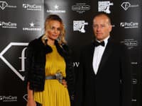 Andrea Heringhová a jej okrová róba z dielne svetoznámeho módneho domu Lanvin