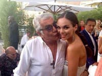 Soni pri návšteve Saint Tropez venoval bozk sám veľký návrhár Cavalli