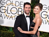 Párik snov - Behati Prinsloo a Adam Levine zamilovanosť nepredstierajú