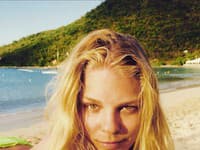 Veronika Ostrihoňová počas dovolenky nechá pleť oddýchnuť