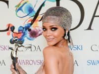 Rihanna rada odhalí svoje jednotky