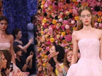 Prehliadka Dior je vždy veľkolepou oslavou
