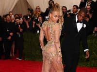 Popová diva Beyoncé nenechávala nič na náhodu a v róbe od Givenchy