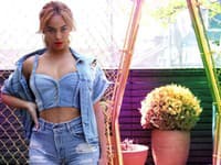 Čokoládová kráska si podľa niekoľkých hollywoodskych plastických chirurgov k dokonalému výzoru pomohla