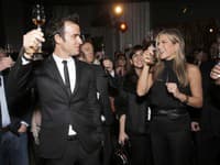 Jennifer a Justin mali vraj emotívny sobáš