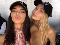 Mnohí neprajníci si myslia, že za jej úspechom stojí hlavne priateľstvo s Kendall Jenner