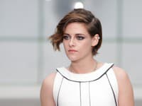 Rebelský look Kristen Stewart stojí za inšpiráciu