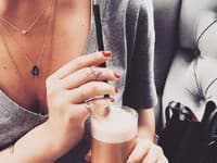 Konzumenti Latté majú radi pohodlie, avšak sú aj štedrí a kvôli iným ľuďom sú ochotní zísť aj z vlastnej cesty