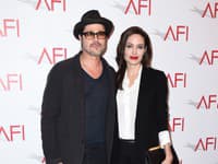 Angelina a Brad sú tolerantnými rodičmi