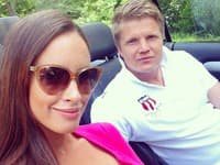 Brunetka je vydatá od svojich osemnástich rokov