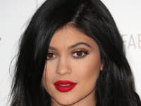 Kylie Jenner tvrdí, že všetko je o kontúrovaní, mejkape a poznaní svojej tváre, ZDROJ: SITA