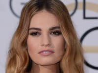 Aj mladá hviezdička Lily James oslnila s jednoduchosťou, ZDROJ: Foto: Profimedia