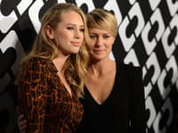 Krásna Dylan nepochybne zdedila krásu po svojej matke, známej herečke, Robin Wright