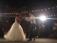 Prítomní hostia začali veľmi elegantne a nenápadne, potom si prichystali prekvapenie