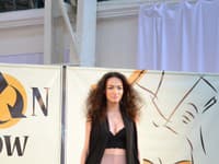 Zbierka oblečenia v spolupráci so Slovak Fashion Council prešitá mladými dizajnérmi zo Školy úžitkového výtvarníctva Josefa Vydru