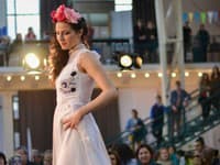 Zbierka oblečenia v spolupráci so Slovak Fashion Council prešitá mladými dizajnérmi zo Školy úžitkového výtvarníctva Josefa Vydru, ZDROJ: Dominika Fajkošová