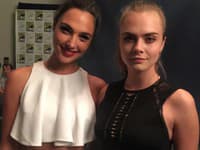 Vysoký vrkoč nám vlasy poškodzuje, mali by sme ho nosiť len zriedka, o čom by mala vedieť aj modelka Cara Delevingne 