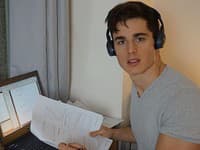 Učiteľ aj úspešný model - Pietro Boselli zvláda oboje