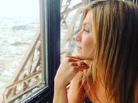 Jennifer Aniston našla lásku v hercovi a režisérovi Justinovi Therouxovi