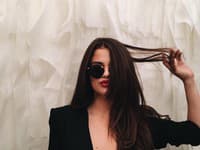 Krásna speváčka Selena Gomez si popularitu užíva 