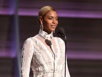 Krásna Beyoncé presne vie, po čom ľudia túžia. Nový album je plný prekvapení