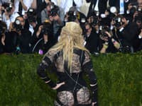 Speváčka Madonna sa za svoju kožu zjavne nehanbí 