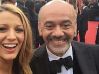 Tehotná Blake Lively zaznamenáva takmer každý svoj pohyb, a tak fanúšikom ponúka prehľad toho, kam chodí a s kým sa v Cannes stretáva