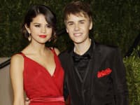 Justin Bieber prenajal pre Selenu Gomez Staples Center, kde si spolu pozreli film Titanic