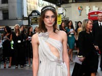 Malý hrudník Keiry Knightley patrí medzi tie najslávnejšie
