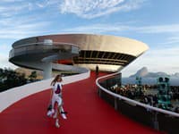 Brazílsky idealizmus a Rio de Janeiro sa stak východiskom tohtoročnej módnej show