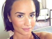 emi Lovato je neoficiálnou ambasádorkou reálneho pohľadu na celebritu