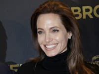 Herečka Angelina Jolie si vyžaduje skutočnú pozornosť