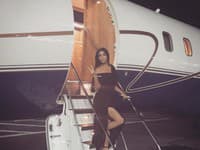 Kim Kardashian cestuje vo veľkom štýle